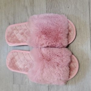 Women's pink house slippers